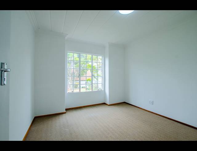 2 BEDROOM APARTMENT FOR SALE IN RIETVALLEIRAND